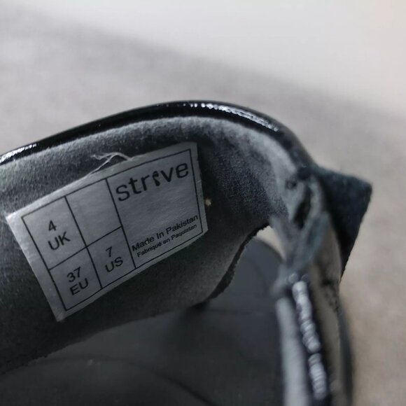 Strive Maui Womens Size 7 Shoes Black Leather Thong Sandals Flip Flops Slip On - Picture 4 of 8